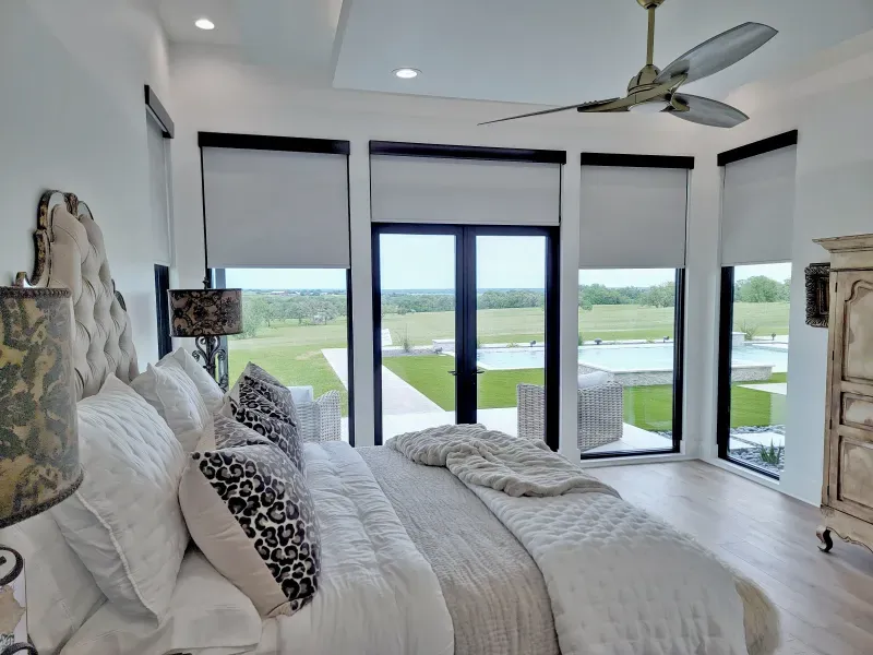 Custom roller shades installation in Southern California - Natural – Light Filtering Shade Close-Up
