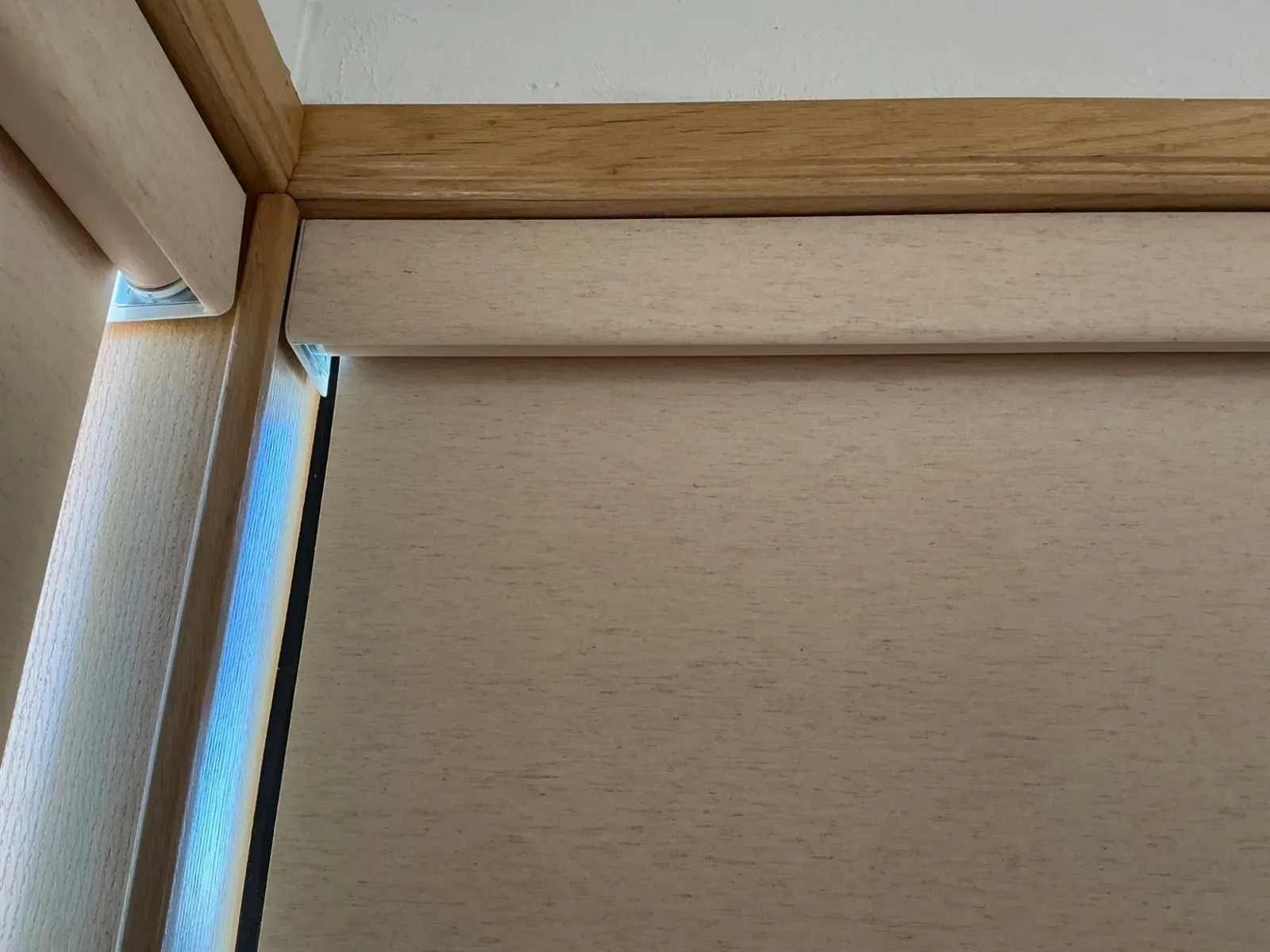 Linen-Look Roller Shade – Cassette Detail